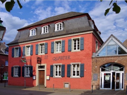 照片: Husarenquartier